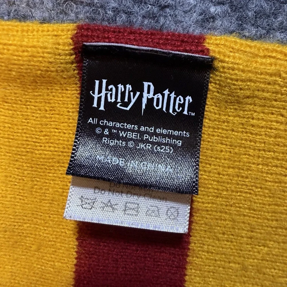 Spirit Halloween Harry Potter Gryffindor Scarf Costume‎
